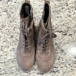 🤎Vince Camuto Combat Boots🤎